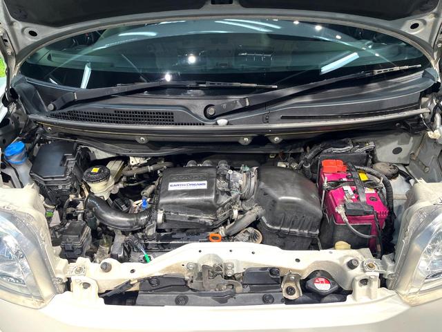 Ｎ－ＢＯＸ Ｇ・Ｌパッケージ　禁煙車　電動スライドドア　純正ナビ　バックカメラ　フルセグ　ドライブレコーダー　ＥＴＣ　Ｂｌｕｅｔｏｏｔｈ再生　スマートキー　ＣＤ／ＤＶＤ再生　プライバシーガラス　盗難防止装置　横滑り防止装置（18枚目）