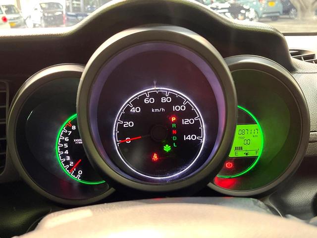 Ｎ－ＢＯＸ Ｇ・Ｌパッケージ　禁煙車　電動スライドドア　純正ナビ　バックカメラ　フルセグ　ドライブレコーダー　ＥＴＣ　Ｂｌｕｅｔｏｏｔｈ再生　スマートキー　ＣＤ／ＤＶＤ再生　プライバシーガラス　盗難防止装置　横滑り防止装置（21枚目）