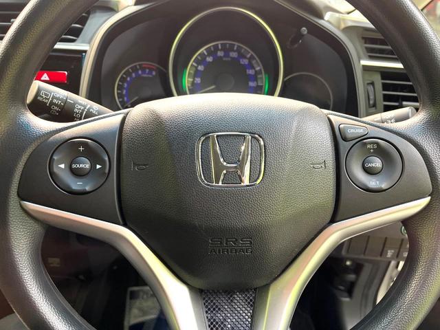 フィット １３Ｇ・Ｌパッケージ　ファインエディション　禁煙車　衝突軽減システム　バックカメラ　ディスプレイオーディオ　ＬＥＤヘッド　ハーフレザー　クルーズコントロール　スマートキー　地デジ　ＣＤ再生　プライバシーガラス　盗難防止装置　アイドリングストップ（48枚目）