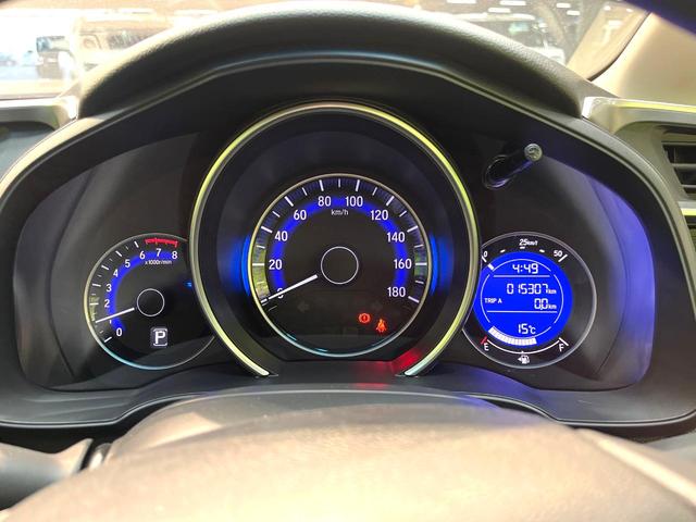 フィット １３Ｇ・Ｌパッケージ　ファインエディション　禁煙車　衝突軽減システム　バックカメラ　ディスプレイオーディオ　ＬＥＤヘッド　ハーフレザー　クルーズコントロール　スマートキー　地デジ　ＣＤ再生　プライバシーガラス　盗難防止装置　アイドリングストップ（52枚目）