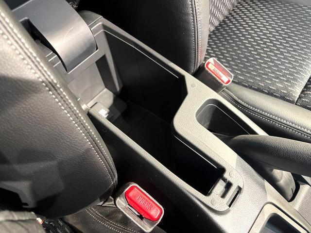 フィット １３Ｇ・Ｌパッケージ　ファインエディション　禁煙車　衝突軽減システム　バックカメラ　ディスプレイオーディオ　ＬＥＤヘッド　ハーフレザー　クルーズコントロール　スマートキー　地デジ　ＣＤ再生　プライバシーガラス　盗難防止装置　アイドリングストップ（60枚目）