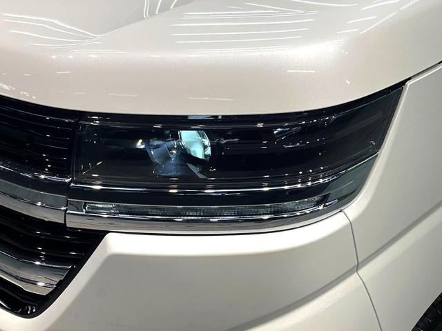 スペーシアカスタム ハイブリッドＸＳ　届出済未使用車　両側電動スライドドア　純正９型ナビ　全周囲カメラ　衝突被害軽減システム　レーダークルーズ　ハーフレザーシート　シートヒーター　コーナーセンサー　ＬＥＤヘッド　オートマチックハイビーム（38枚目）