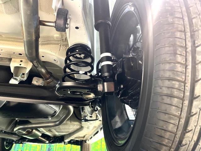 スペーシアカスタム ハイブリッドＸＳ　届出済未使用車　衝突軽減装置　電動スライドドア　純正９インチナビ　全周囲カメラ　前席シートヒーター　ＬＥＤヘッドライト　オートライト　オートエアコン　純正１５インチアルミホイール　スマートキー（19枚目）