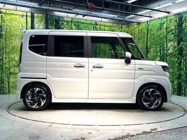 スペーシアカスタム ハイブリッドＸＳ　届出済未使用車　衝突軽減装置　電動スライドドア　純正９インチナビ　全周囲カメラ　前席シートヒーター　ＬＥＤヘッドライト　オートライト　オートエアコン　純正１５インチアルミホイール　スマートキー（22枚目）