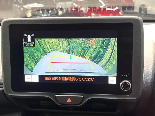 ヤリスクロス Ｘ　ディスプレイオーディオ　衝突被害軽減システム　レーダークルーズ　禁煙車　コーナーセンサー　バックカメラ　ビルトインＥＴＣ　オートハイビーム　車線逸脱警報　オートライト　Ｂｌｕｅｔｏｏｔｈ　フルセグ（4枚目）