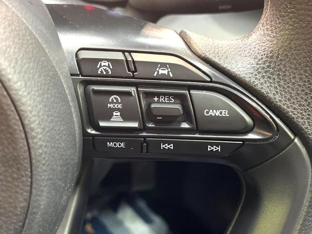 ヤリスクロス Ｘ　ディスプレイオーディオ　衝突被害軽減システム　レーダークルーズ　禁煙車　コーナーセンサー　バックカメラ　ビルトインＥＴＣ　オートハイビーム　車線逸脱警報　オートライト　Ｂｌｕｅｔｏｏｔｈ　フルセグ（5枚目）