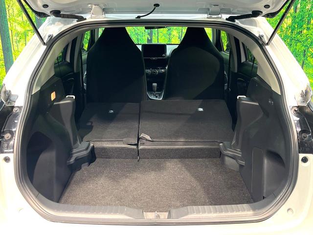 ヤリスクロス Ｘ　ディスプレイオーディオ　衝突被害軽減システム　レーダークルーズ　禁煙車　コーナーセンサー　バックカメラ　ビルトインＥＴＣ　オートハイビーム　車線逸脱警報　オートライト　Ｂｌｕｅｔｏｏｔｈ　フルセグ（10枚目）