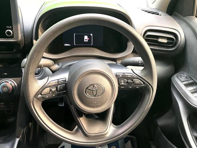 ヤリスクロス Ｘ　ディスプレイオーディオ　衝突被害軽減システム　レーダークルーズ　禁煙車　コーナーセンサー　バックカメラ　ビルトインＥＴＣ　オートハイビーム　車線逸脱警報　オートライト　Ｂｌｕｅｔｏｏｔｈ　フルセグ（11枚目）