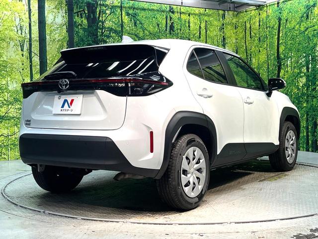 ヤリスクロス Ｘ　ディスプレイオーディオ　衝突被害軽減システム　レーダークルーズ　禁煙車　コーナーセンサー　バックカメラ　ビルトインＥＴＣ　オートハイビーム　車線逸脱警報　オートライト　Ｂｌｕｅｔｏｏｔｈ　フルセグ（17枚目）