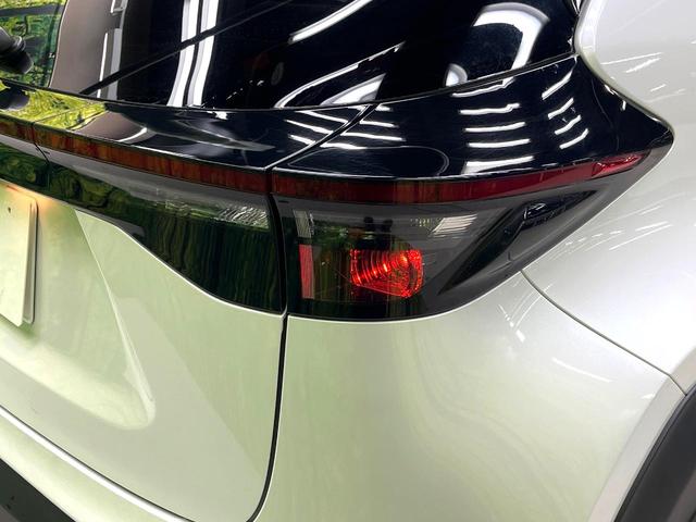 ヤリスクロス Ｘ　ディスプレイオーディオ　衝突被害軽減システム　レーダークルーズ　禁煙車　コーナーセンサー　バックカメラ　ビルトインＥＴＣ　オートハイビーム　車線逸脱警報　オートライト　Ｂｌｕｅｔｏｏｔｈ　フルセグ（32枚目）