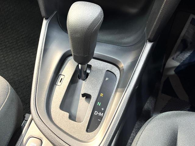 ヤリスクロス Ｘ　ディスプレイオーディオ　衝突被害軽減システム　レーダークルーズ　禁煙車　コーナーセンサー　バックカメラ　ビルトインＥＴＣ　オートハイビーム　車線逸脱警報　オートライト　Ｂｌｕｅｔｏｏｔｈ　フルセグ（49枚目）