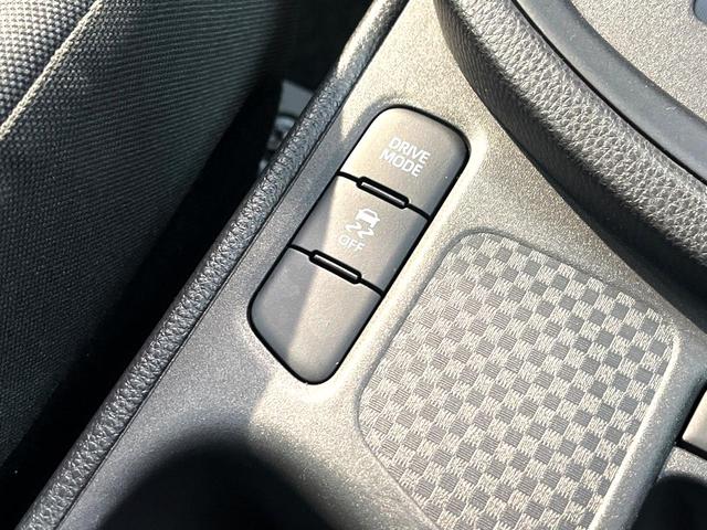 ヤリスクロス Ｘ　ディスプレイオーディオ　衝突被害軽減システム　レーダークルーズ　禁煙車　コーナーセンサー　バックカメラ　ビルトインＥＴＣ　オートハイビーム　車線逸脱警報　オートライト　Ｂｌｕｅｔｏｏｔｈ　フルセグ（59枚目）