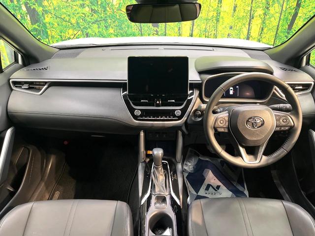 カローラクロス ハイブリッド　Ｚ　禁煙車　衝突軽減装置　純正１０．５インチナビ付ディスプレイオーディオ　パワーバックドア　ハーフレザーシート　パワーシート　ＥＴＣ２．０　シートヒーター　ＬＥＤライト　オートマチックハイビーム（2枚目）