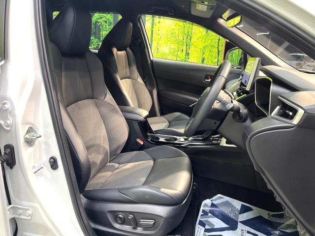 カローラクロス ハイブリッド　Ｚ　禁煙車　衝突軽減装置　純正１０．５インチナビ付ディスプレイオーディオ　パワーバックドア　ハーフレザーシート　パワーシート　ＥＴＣ２．０　シートヒーター　ＬＥＤライト　オートマチックハイビーム（8枚目）