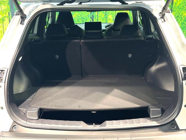 カローラクロス ハイブリッド　Ｚ　禁煙車　衝突軽減装置　純正１０．５インチナビ付ディスプレイオーディオ　パワーバックドア　ハーフレザーシート　パワーシート　ＥＴＣ２．０　シートヒーター　ＬＥＤライト　オートマチックハイビーム（10枚目）