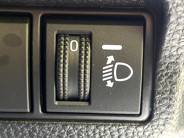 カローラクロス ハイブリッド　Ｚ　禁煙車　衝突軽減装置　純正１０．５インチナビ付ディスプレイオーディオ　パワーバックドア　ハーフレザーシート　パワーシート　ＥＴＣ２．０　シートヒーター　ＬＥＤライト　オートマチックハイビーム（50枚目）