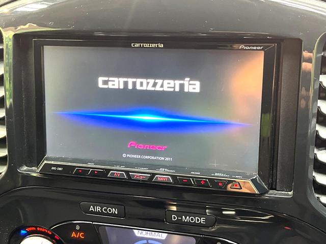 ジューク １５ＲＳ　アーバンセレクション　禁煙車　ＳＤナビ　バックカメラ　Ｂｌｕｅｔｏｏｔｈ再生　ＨＩＤヘッドライト　ＥＴＣ　フルセグ　オートライト　オートエアコン　スマートキー　１８インチアルミホイール　電動格納ミラー（3枚目）