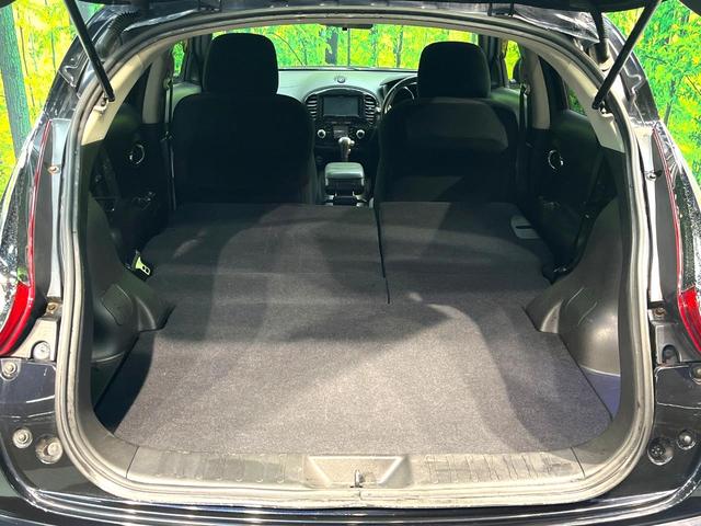 ジューク １５ＲＳ　アーバンセレクション　禁煙車　ＳＤナビ　バックカメラ　Ｂｌｕｅｔｏｏｔｈ再生　ＨＩＤヘッドライト　ＥＴＣ　フルセグ　オートライト　オートエアコン　スマートキー　１８インチアルミホイール　電動格納ミラー（10枚目）