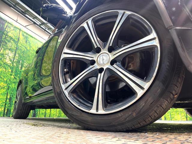 ジューク １５ＲＳ　アーバンセレクション　禁煙車　ＳＤナビ　バックカメラ　Ｂｌｕｅｔｏｏｔｈ再生　ＨＩＤヘッドライト　ＥＴＣ　フルセグ　オートライト　オートエアコン　スマートキー　１８インチアルミホイール　電動格納ミラー（13枚目）