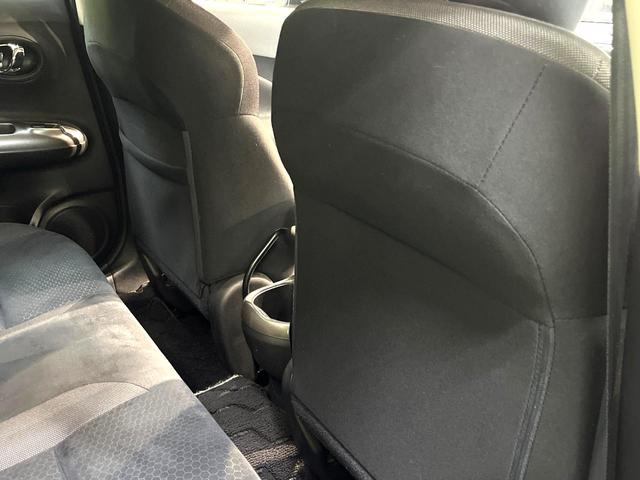 ジューク １５ＲＳ　アーバンセレクション　禁煙車　ＳＤナビ　バックカメラ　Ｂｌｕｅｔｏｏｔｈ再生　ＨＩＤヘッドライト　ＥＴＣ　フルセグ　オートライト　オートエアコン　スマートキー　１８インチアルミホイール　電動格納ミラー（41枚目）