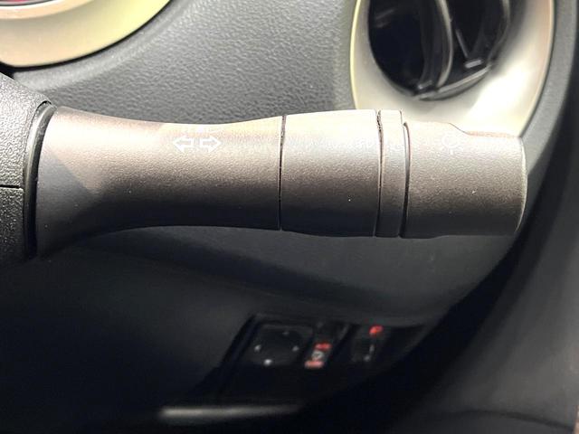 ジューク １５ＲＳ　アーバンセレクション　禁煙車　ＳＤナビ　バックカメラ　Ｂｌｕｅｔｏｏｔｈ再生　ＨＩＤヘッドライト　ＥＴＣ　フルセグ　オートライト　オートエアコン　スマートキー　１８インチアルミホイール　電動格納ミラー（50枚目）