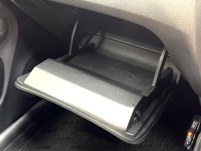 ジューク １５ＲＳ　アーバンセレクション　禁煙車　ＳＤナビ　バックカメラ　Ｂｌｕｅｔｏｏｔｈ再生　ＨＩＤヘッドライト　ＥＴＣ　フルセグ　オートライト　オートエアコン　スマートキー　１８インチアルミホイール　電動格納ミラー（56枚目）