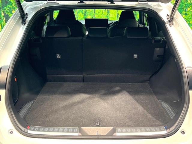 ハリアー Ｚ　レザーパッケージ　禁煙車　モデリスタエアロ　衝突軽減装置　純正１２．３インチディスプレイオーディオ　全周囲カメラ　ＪＢＬサウンドシステム　パワーバックドア　本革シート　パワーシート　ＥＴＣ２．０　シートベンチレーション（10枚目）