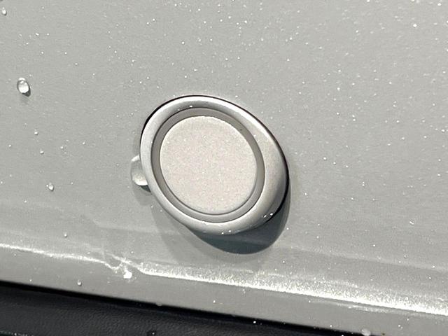 ハリアー Ｚ　レザーパッケージ　禁煙車　モデリスタエアロ　衝突軽減装置　純正１２．３インチディスプレイオーディオ　全周囲カメラ　ＪＢＬサウンドシステム　パワーバックドア　本革シート　パワーシート　ＥＴＣ２．０　シートベンチレーション（25枚目）