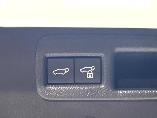 ハリアー Ｚ　レザーパッケージ　禁煙車　モデリスタエアロ　衝突軽減装置　純正１２．３インチディスプレイオーディオ　全周囲カメラ　ＪＢＬサウンドシステム　パワーバックドア　本革シート　パワーシート　ＥＴＣ２．０　シートベンチレーション（31枚目）