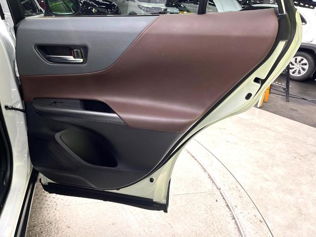 ハリアー Ｚ　レザーパッケージ　禁煙車　モデリスタエアロ　衝突軽減装置　純正１２．３インチディスプレイオーディオ　全周囲カメラ　ＪＢＬサウンドシステム　パワーバックドア　本革シート　パワーシート　ＥＴＣ２．０　シートベンチレーション（45枚目）