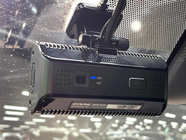 エスクァイア ハイブリッドＧｉ　禁煙車　両側電動ドア　後席モニター　バックカメラ　衝突被害軽減装置　ドラレコ　コーナーセンサー　スマートキー　ＬＥＤヘッド　ＥＴＣ　クルコン　純正１５インチアルミ　オートハイビーム（52枚目）