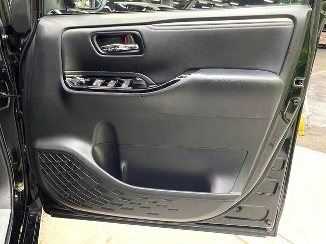 エスクァイア ハイブリッドＧｉ　禁煙車　両側電動ドア　後席モニター　バックカメラ　衝突被害軽減装置　ドラレコ　コーナーセンサー　スマートキー　ＬＥＤヘッド　ＥＴＣ　クルコン　純正１５インチアルミ　オートハイビーム（60枚目）