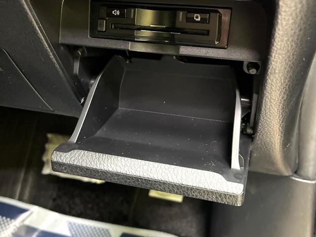 エスクァイア ハイブリッドＧｉ　禁煙車　両側電動ドア　後席モニター　バックカメラ　衝突被害軽減装置　ドラレコ　コーナーセンサー　スマートキー　ＬＥＤヘッド　ＥＴＣ　クルコン　純正１５インチアルミ　オートハイビーム（69枚目）