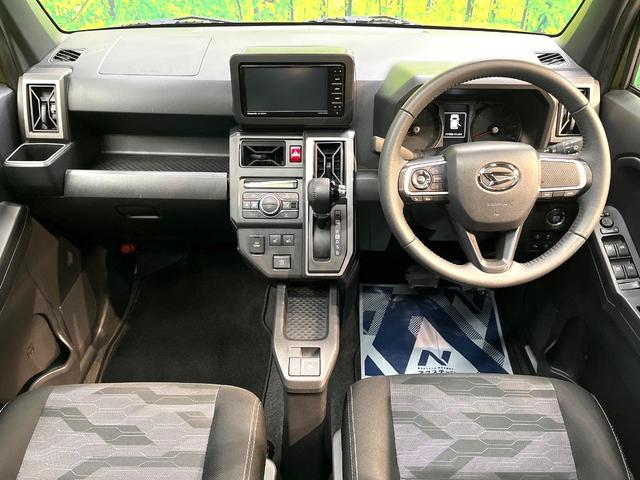 タフト Ｇ　ダーククロムベンチャー　ガラスルーフ　ＳＤナビ　バックカメラ　スマートアシスト　禁煙車　コーナーセンサー　シートヒーター　スマートキー　ＬＥＤヘッド　ＥＴＣ　純正１５アルミ　オートハイビーム　車線逸脱警報　オートライト（2枚目）