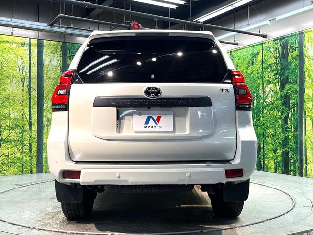 安心の最長１０年・走行無制限保証（有償）をご用意。保証内容も充実はもちろん、無料点検＆オイル交換や、年中無休の全国・２４時間ロードサービスも付帯されておりますのでご安心下さい。