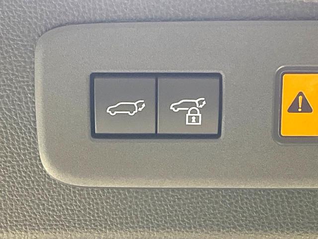 ランドクルーザー２５０ ＶＸ　４ＷＤ　７人乗り　サンルーフ　衝突軽減　レーダークルーズ　純正１２型ディスプレイオーディオ　全周囲カメラ　ＥＴＣ　ＬＥＤヘッド　デジタルインナーミラー　パワーバックドア　Ｂｌｕｅｔｏｏｔｈ　ドラレコ（43枚目）