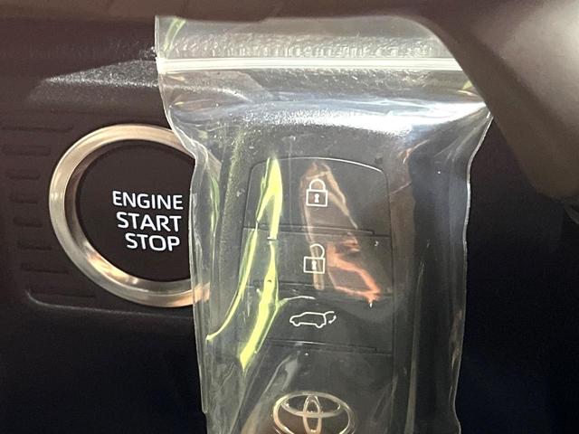 ランドクルーザー２５０ ＶＸ　４ＷＤ　７人乗り　サンルーフ　衝突軽減　レーダークルーズ　純正１２型ディスプレイオーディオ　全周囲カメラ　ＥＴＣ　ＬＥＤヘッド　デジタルインナーミラー　パワーバックドア　Ｂｌｕｅｔｏｏｔｈ　ドラレコ（67枚目）