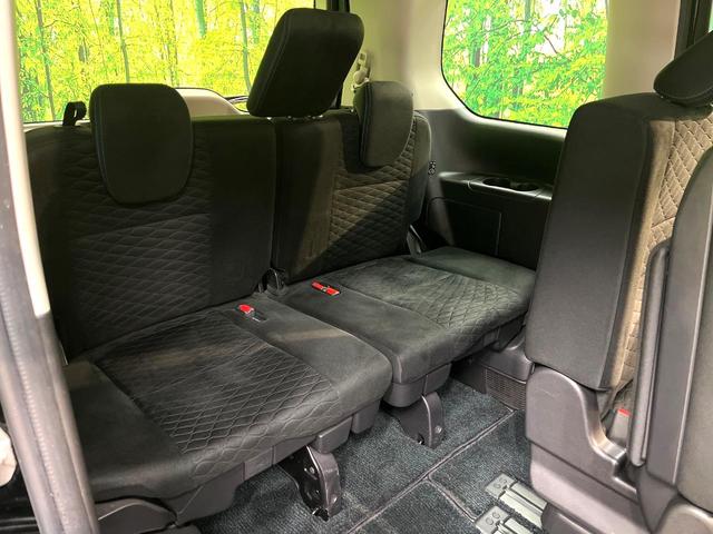 セレナ ライダー 両側電動ドア 後席モニター 全周囲カメラ 衝突被害軽減システム プロパイロット 禁煙車 ドライブレコーダー コーナーセンサー スマートキー LEDヘッド ビルトインETC 車線逸脱警報 オートライト(10枚目)