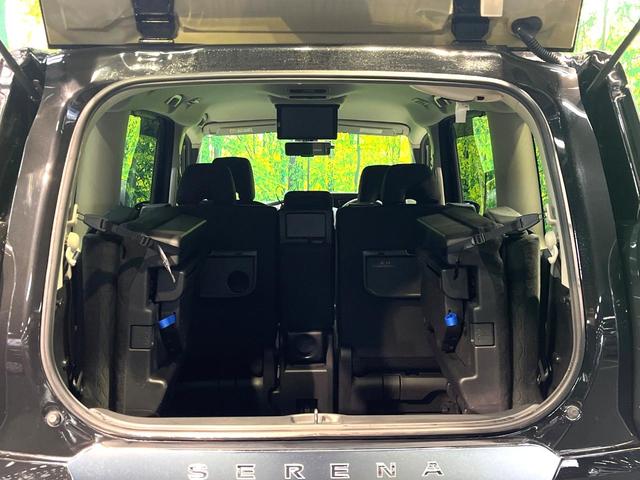 セレナ ライダー 両側電動ドア 後席モニター 全周囲カメラ 衝突被害軽減システム プロパイロット 禁煙車 ドライブレコーダー コーナーセンサー スマートキー LEDヘッド ビルトインETC 車線逸脱警報 オートライト(29枚目)