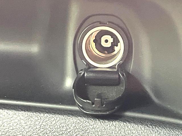 セレナ ライダー 両側電動ドア 後席モニター 全周囲カメラ 衝突被害軽減システム プロパイロット 禁煙車 ドライブレコーダー コーナーセンサー スマートキー LEDヘッド ビルトインETC 車線逸脱警報 オートライト(68枚目)