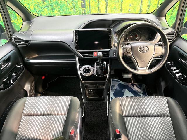 ヴォクシー ＺＳ　煌　禁煙車　両側電動ドア　フリップダウンモニター　アルパイン１１インチナビ　バックカメラ　衝突被害軽減システム　スマートキー　ＬＥＤヘッド　ＥＴＣ　クルコン　純正１６インチアルミ　車線逸脱警報（2枚目）