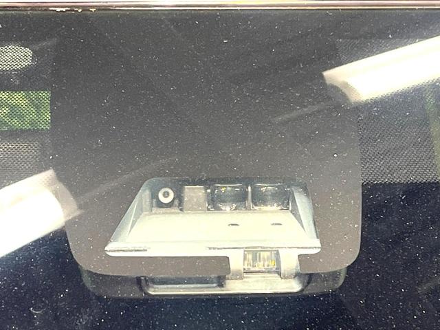 ヴォクシー ＺＳ　煌　禁煙車　両側電動ドア　フリップダウンモニター　アルパイン１１インチナビ　バックカメラ　衝突被害軽減システム　スマートキー　ＬＥＤヘッド　ＥＴＣ　クルコン　純正１６インチアルミ　車線逸脱警報（8枚目）