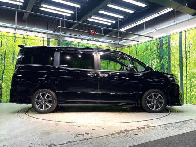 ヴォクシー ＺＳ　煌　禁煙車　両側電動ドア　フリップダウンモニター　アルパイン１１インチナビ　バックカメラ　衝突被害軽減システム　スマートキー　ＬＥＤヘッド　ＥＴＣ　クルコン　純正１６インチアルミ　車線逸脱警報（28枚目）