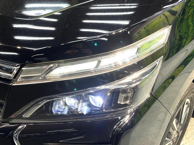 ヴォクシー ＺＳ　煌　禁煙車　両側電動ドア　フリップダウンモニター　アルパイン１１インチナビ　バックカメラ　衝突被害軽減システム　スマートキー　ＬＥＤヘッド　ＥＴＣ　クルコン　純正１６インチアルミ　車線逸脱警報（39枚目）