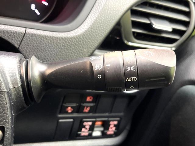 ヴォクシー ＺＳ　煌　禁煙車　両側電動ドア　フリップダウンモニター　アルパイン１１インチナビ　バックカメラ　衝突被害軽減システム　スマートキー　ＬＥＤヘッド　ＥＴＣ　クルコン　純正１６インチアルミ　車線逸脱警報（51枚目）