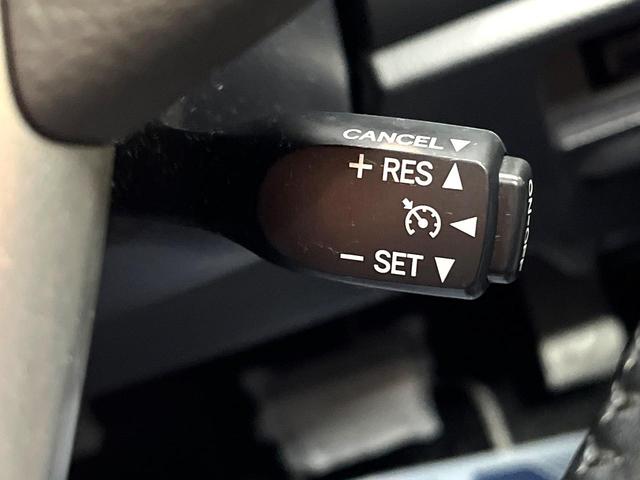 ヴォクシー ＺＳ　煌　禁煙車　両側電動ドア　フリップダウンモニター　アルパイン１１インチナビ　バックカメラ　衝突被害軽減システム　スマートキー　ＬＥＤヘッド　ＥＴＣ　クルコン　純正１６インチアルミ　車線逸脱警報（56枚目）