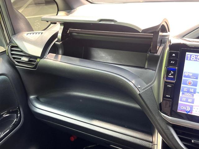 ヴォクシー ＺＳ　煌　禁煙車　両側電動ドア　フリップダウンモニター　アルパイン１１インチナビ　バックカメラ　衝突被害軽減システム　スマートキー　ＬＥＤヘッド　ＥＴＣ　クルコン　純正１６インチアルミ　車線逸脱警報（63枚目）