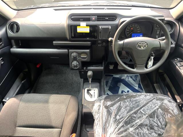 プロボックス ハイブリッドＦ　登録済未使用車　トヨタセーフティセンス　ＡＣ１００Ｖ電源　　オートハイビーム　車線逸脱警報　オートライト　オートエアコン　電動格納ミラー（2枚目）