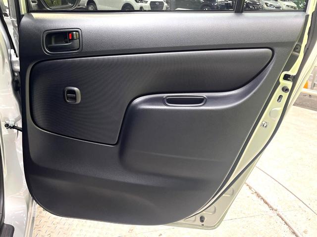 プロボックス ハイブリッドＦ　登録済未使用車　トヨタセーフティセンス　ＡＣ１００Ｖ電源　　オートハイビーム　車線逸脱警報　オートライト　オートエアコン　電動格納ミラー（41枚目）