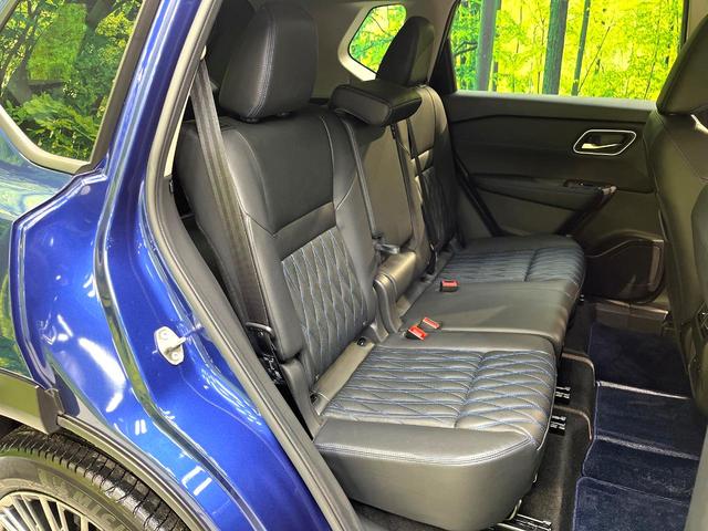 エクストレイル オーテック　ｅ－４ＯＲＣＥ　禁煙車　４ＷＤ　衝突軽減システム　プロパイロット　純正１２インチナビ　全周囲カメラ　フルセグ　ドライブレコーダー　ＥＴＣ２．０　Ｂｌｕｅｔｏｏｔｈ再生　レザーシート　シートヒーター　パワーバックドア（9枚目）